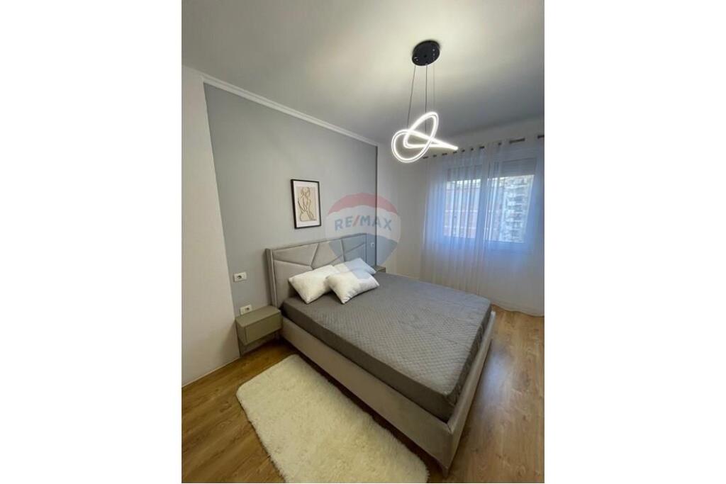 Shitet apartament 1+1 në Astir pranë Bar Artistit