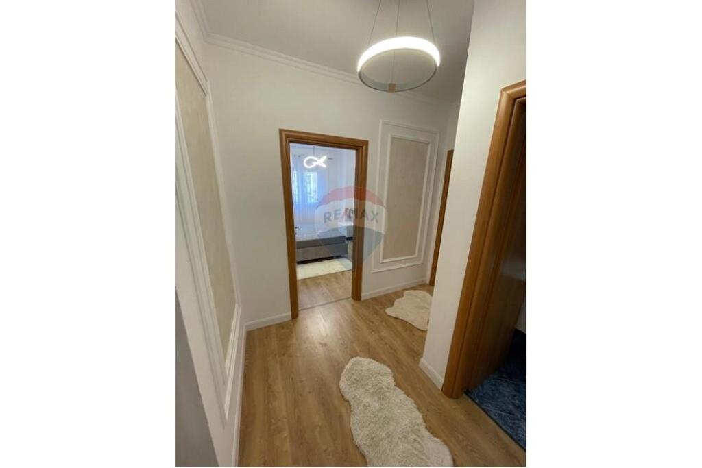 Shitet apartament 1+1 në Astir pranë Bar Artistit