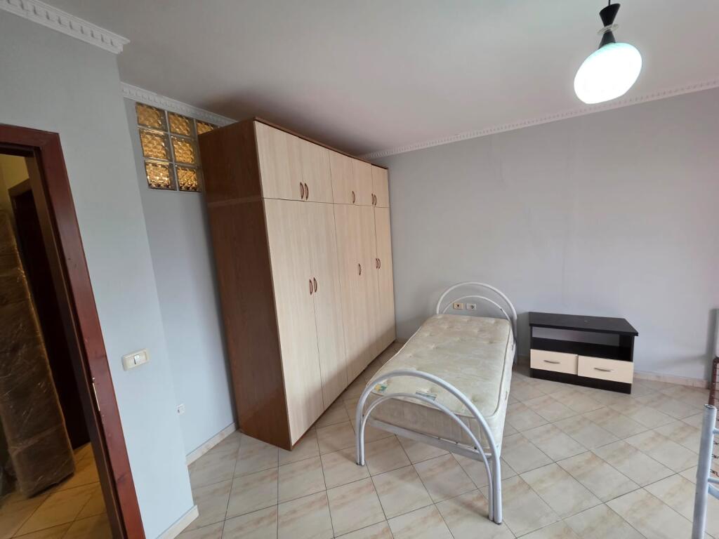 Appartamento 2+1+1 con Balcone in Affitto