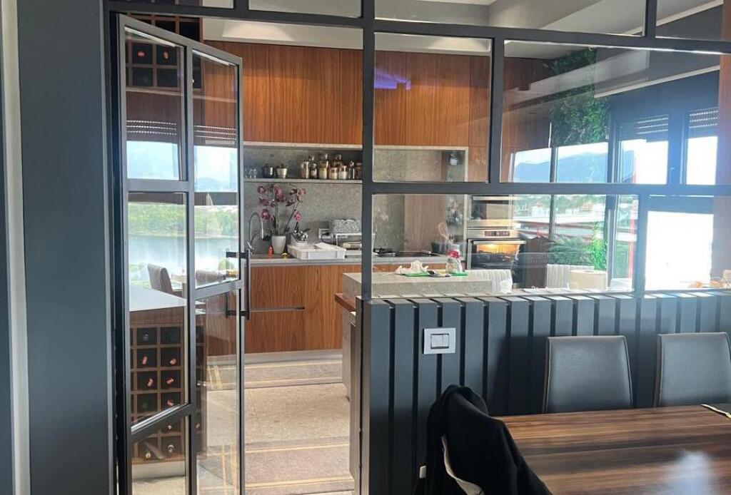 🏡 Modern apartment 3+1+2 bathrooms for rent at Dry Lake