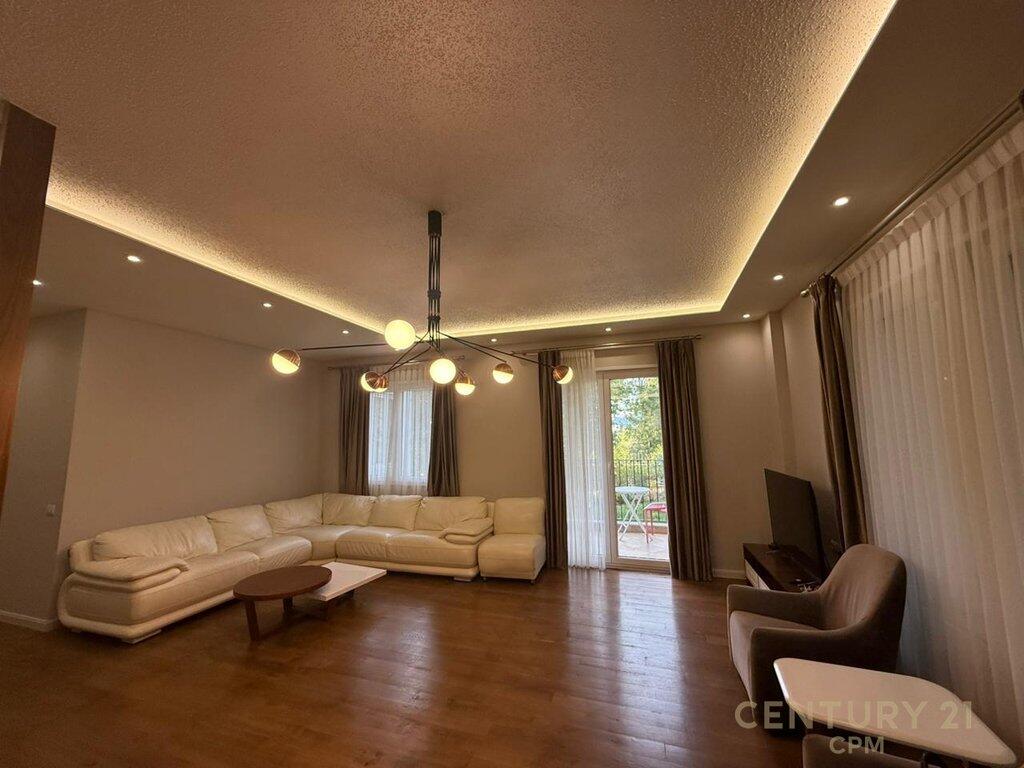 APARTAMENT ME QIRA 3+1+2+2 POSTE PARKIMI,TEK SECRET GARDEN!