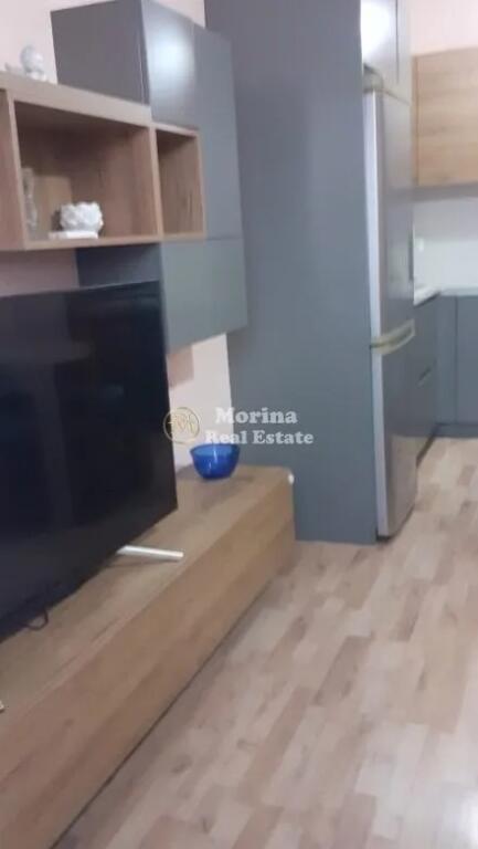 Rent, Apartment 2+1+2Bllk Komuna Parisit, 600 euro/month