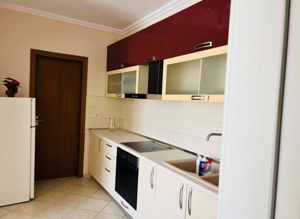 APARTAMENT ME QERA 2+1 ASTIR 40.000 LEKE