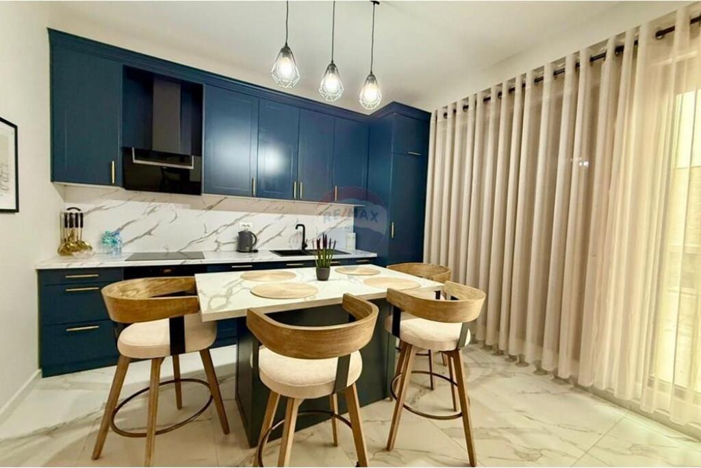 Apartment 2+1 In Porcelain