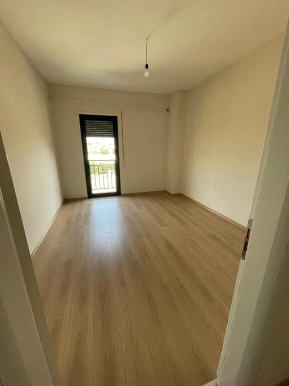 Jepet me qira 2+1+2+parkim BOSH TE GREEN CITY 550€