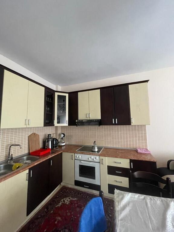 APARTAMENT ME QERA 2+1 PALLATI I BRIGADAVE 600 EURO