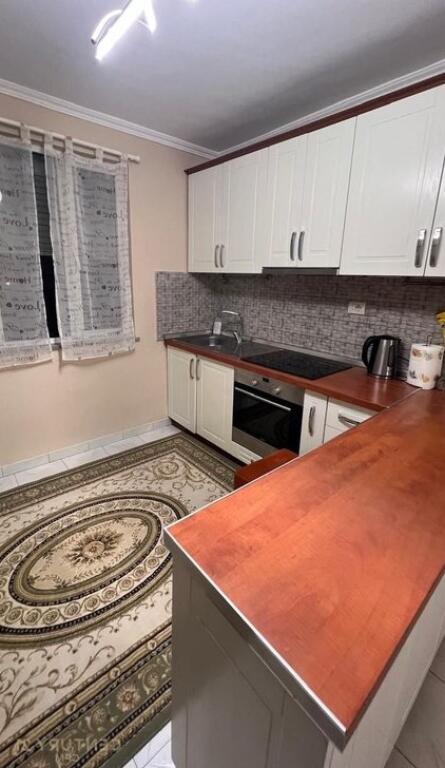 TE KAFE FLORA JAPIM APARTAMENT 2+1 ME QIRA
