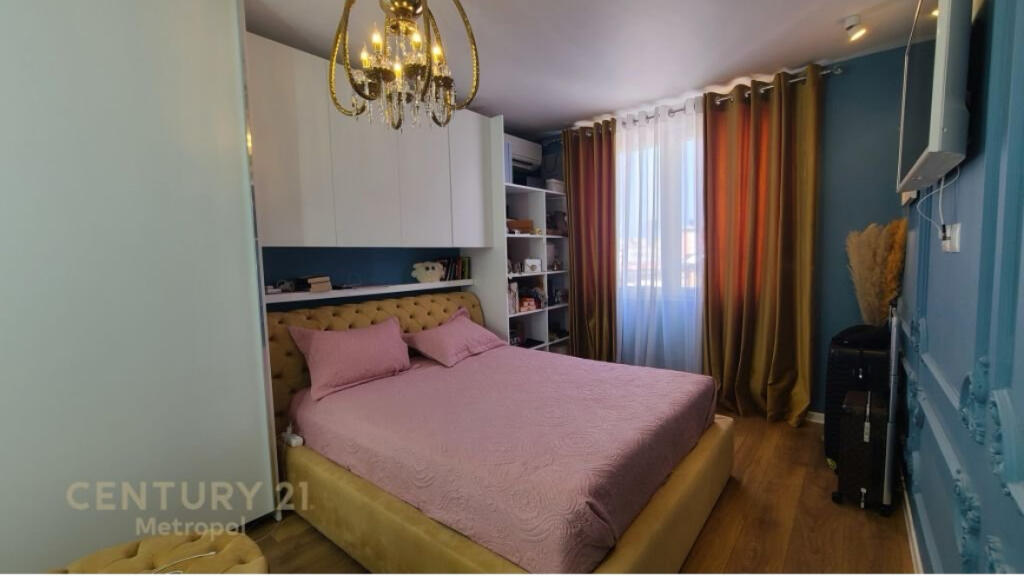 Jeepet me qira apartament 1+1 tek Rruga e Kosovarëve
