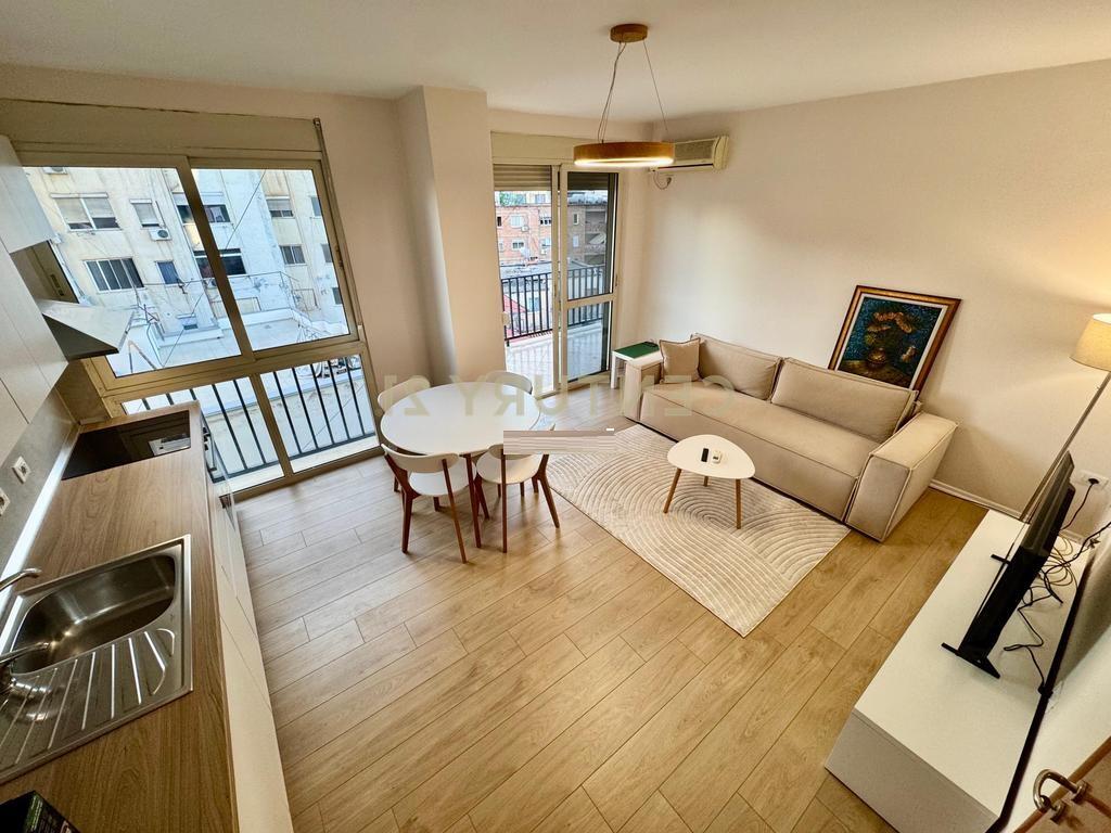JEPET ME QIRA, APARTAMENT MODERN 1+1, RRUGA KAVAJËS