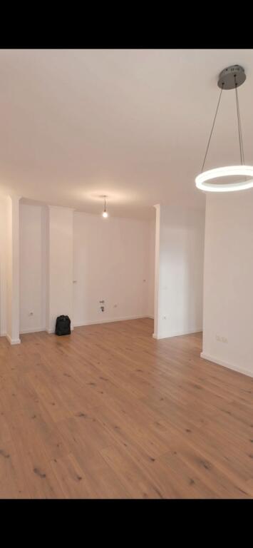 APARTAMENT 1+1 NE SHITJE RRUGA KAVAJES