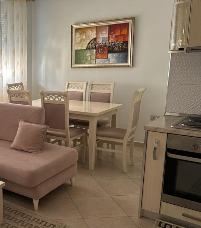 Jepet me qera apartament 2+1+1 banjo +1 ballkon në katin e 5-të,me ashensor,don bosko