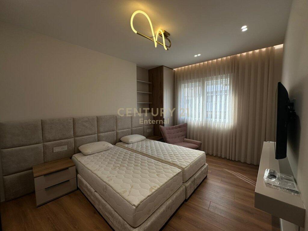 Appartamento 1+1 in Affitto nel Mercato Nuovo, Tirana + 1 Posto Auto 1.000 € /Mese