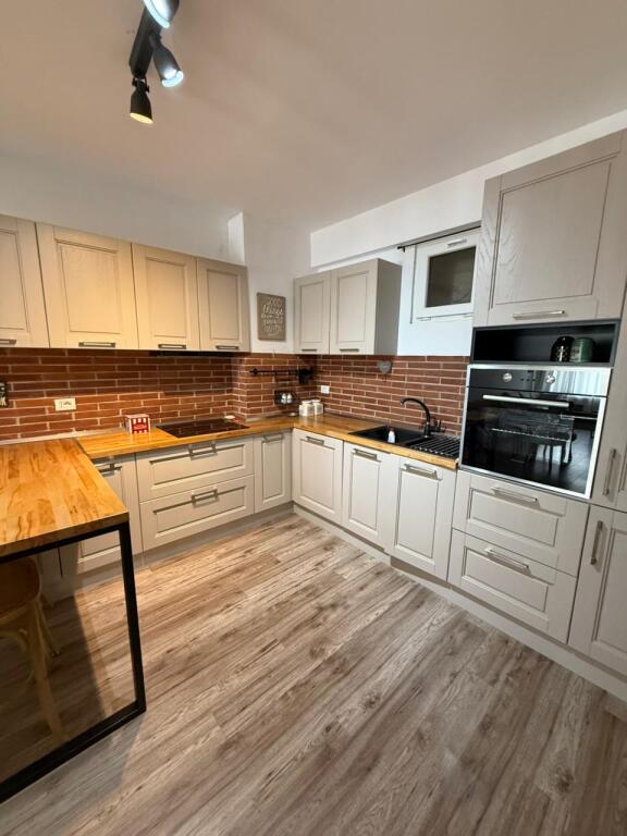 Jepet me Qira – Apartament 2+1 + Post Parkimi 📍 Kodra e Diellit