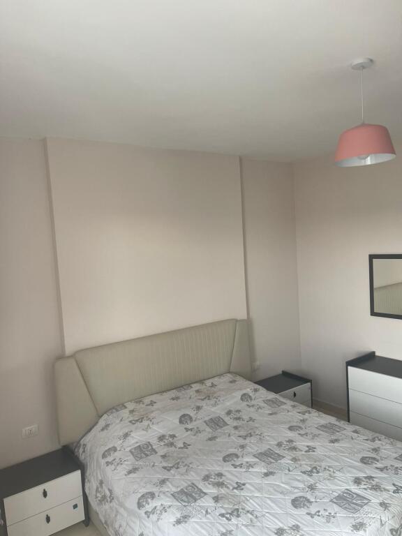 Apartament me qera 2+1