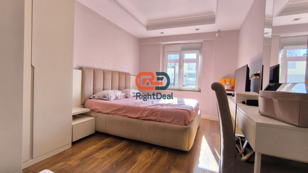 Ne Qender, Shitet Apartament 2+1 Me Lokacion Perfekt !