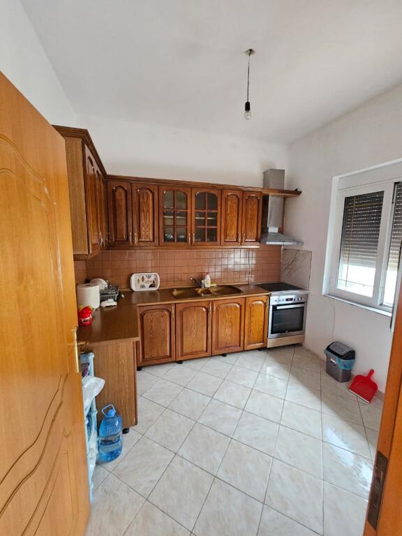 JEPET ME QERA APARTAMENT 1+1 NE KENETE DURRES