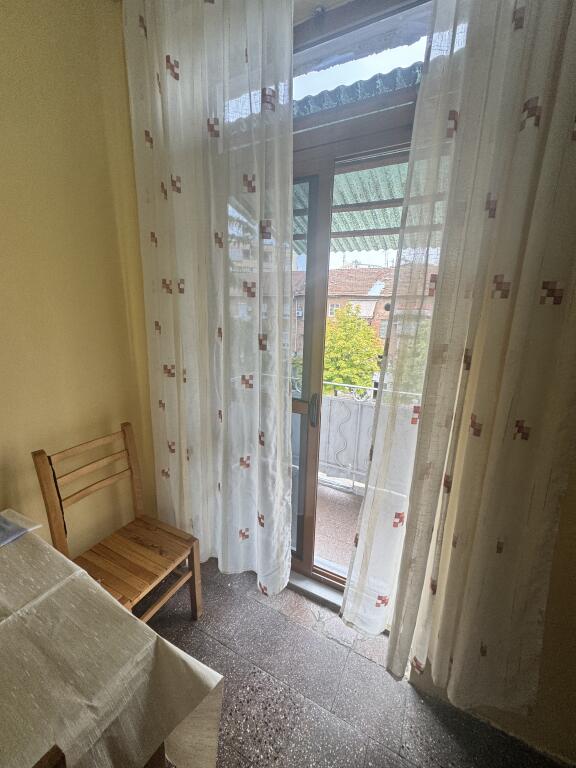 Japim me qera apartament 2+1 Kati 3, 72 m² 450 € (STD. Dinamo prane Lulishte Cajupi)