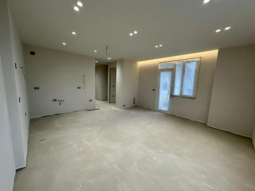 📣 QERA Per Zyre Apartament 3+1 📍 Prane Ish-Ekspozites ✨