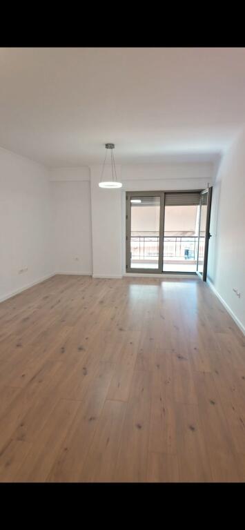 APARTAMENT 1+1 NE SHITJE RRUGA KAVAJES