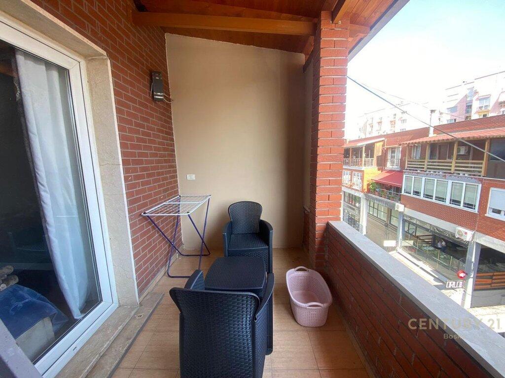 Appartamento 2+1 in affitto in Via Dritan Hoxha, Blocco Gintash!
