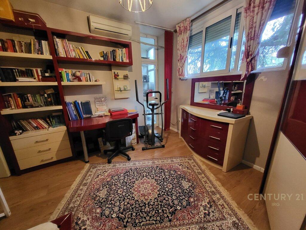 Apartment 2+1+2 for sale in the Center of Tirana