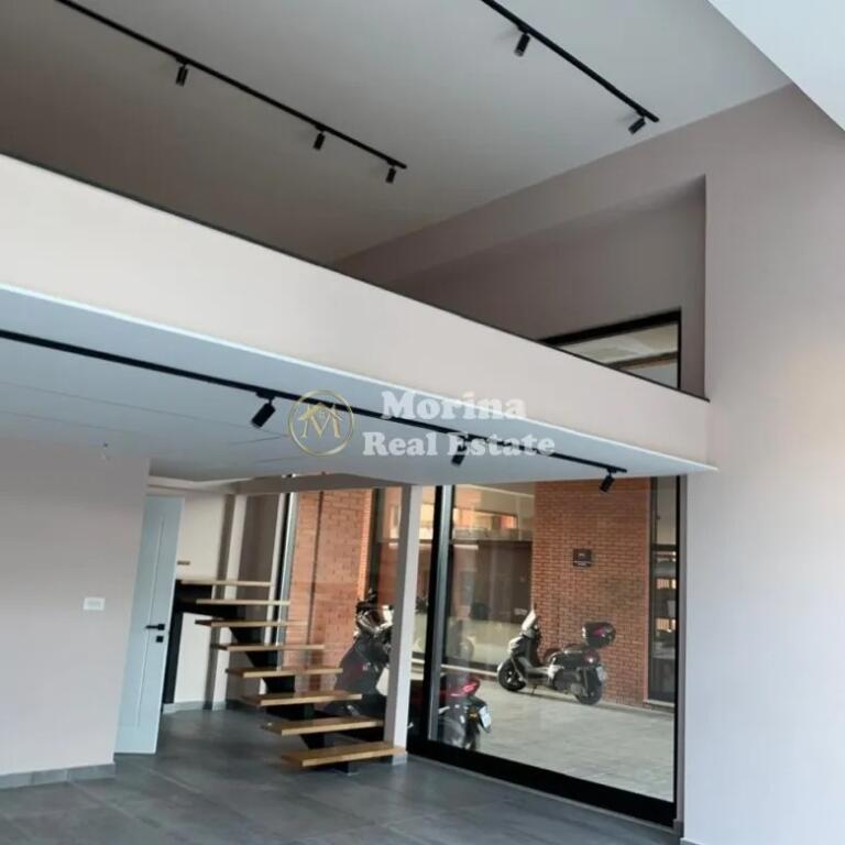 Affitto, Spazio Commerciale Duplex, , Città degli Studenti, 1200 Euro/ Mese