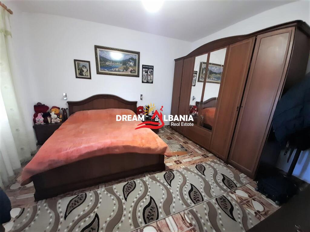 Private house for sale in the Kombinat area (ID 4141018)
