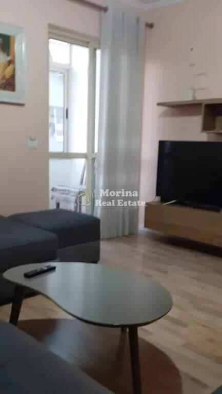 Rent, Apartment 2+1+2Bllk Komuna Parisit, 600 euro/month