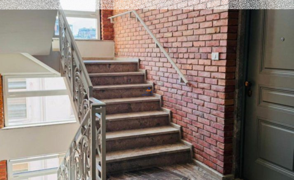 UFFICIO IN AFFITTO 56M2 "VIA THEMISTOKLI GERMENJI, CENTRO" 780 EURO