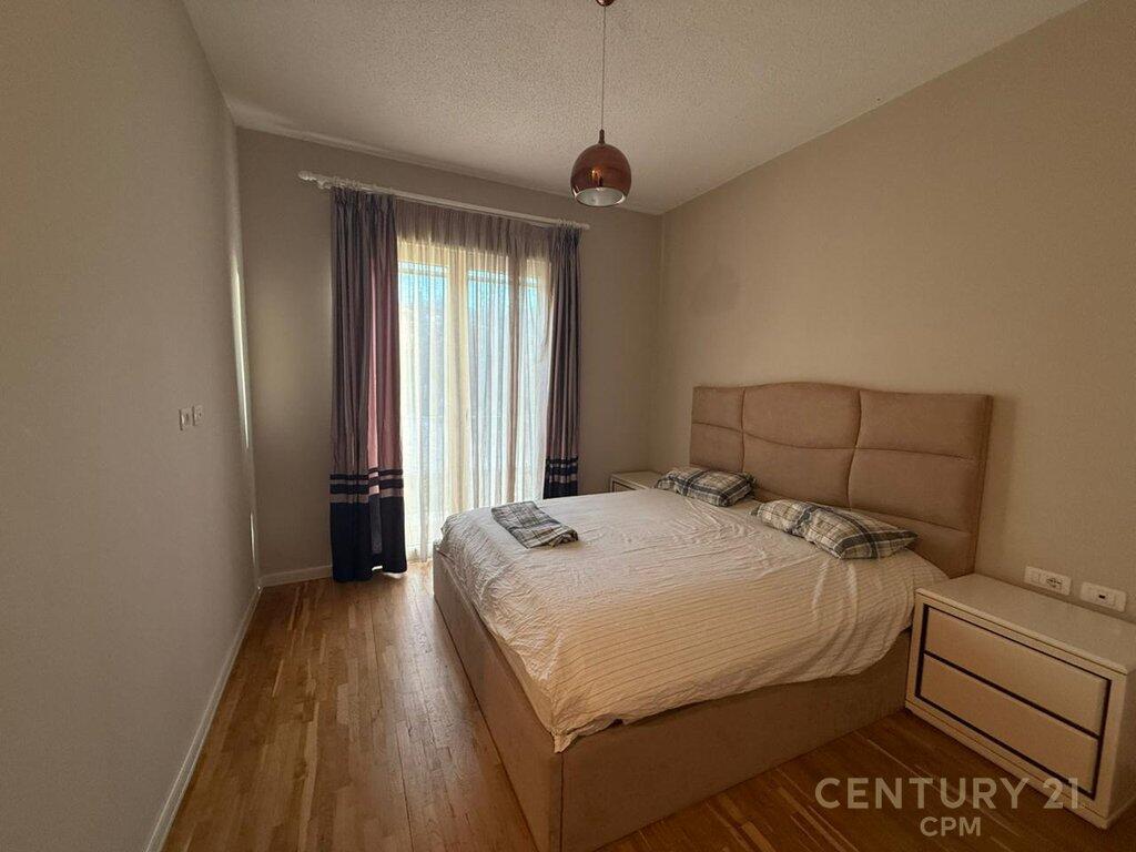 APARTAMENT ME QIRA 3+1+2+2 POSTE PARKIMI,TEK SECRET GARDEN!