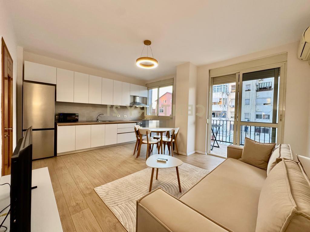 JEPET ME QIRA, APARTAMENT MODERN 1+1, RRUGA KAVAJËS