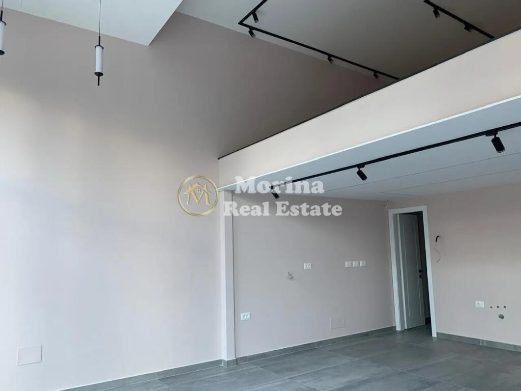 Affitto, Spazio Commerciale Duplex, , Città degli Studenti, 1200 Euro/ Mese