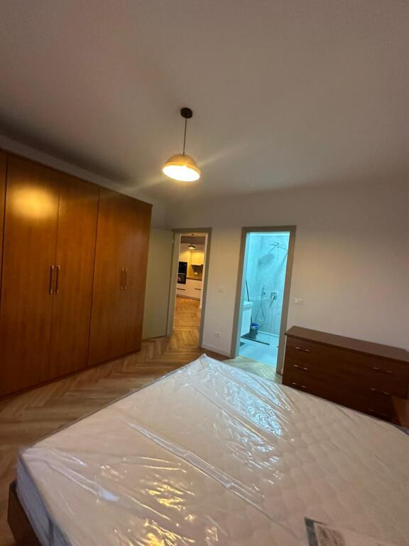 Jepet apartament 2+1+2 me qira Tek Vilat e Arabit