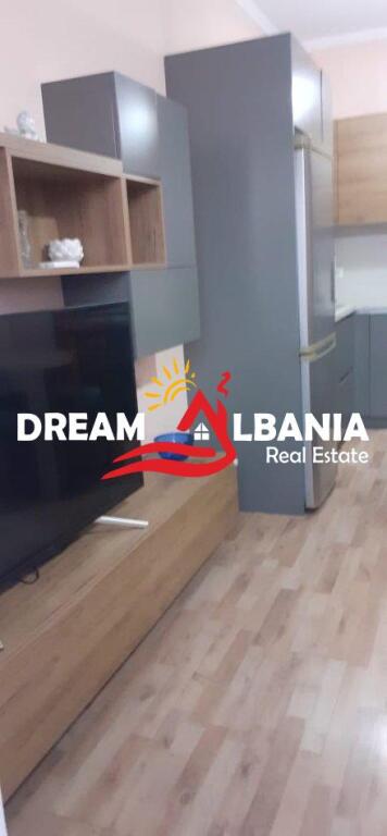 Apartament 2+1 me qera prane Kristal Center ( ID 42215417)