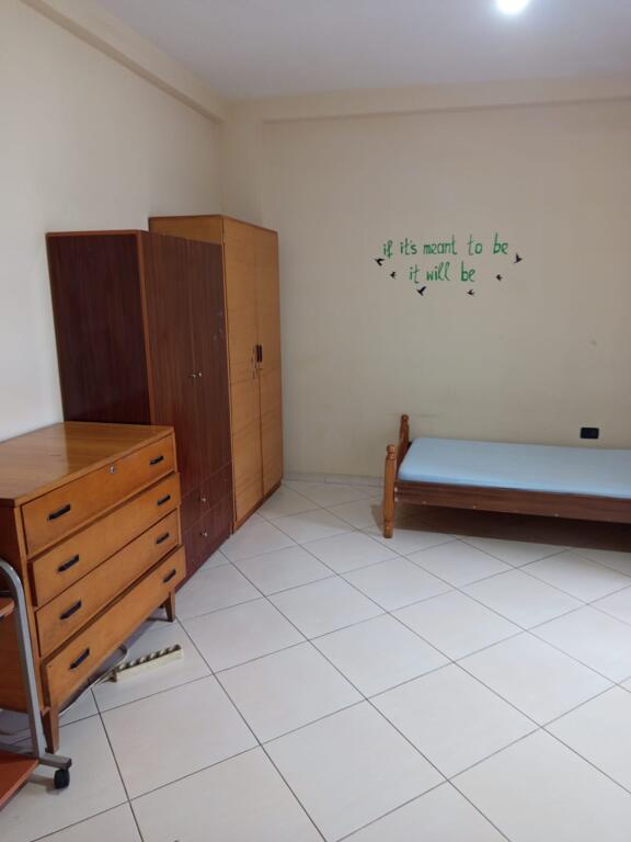 GARSIONERE 25000 LEKE.PRANE UNIVERSITETIT ZOJA E KESHILLIT TE MIRE