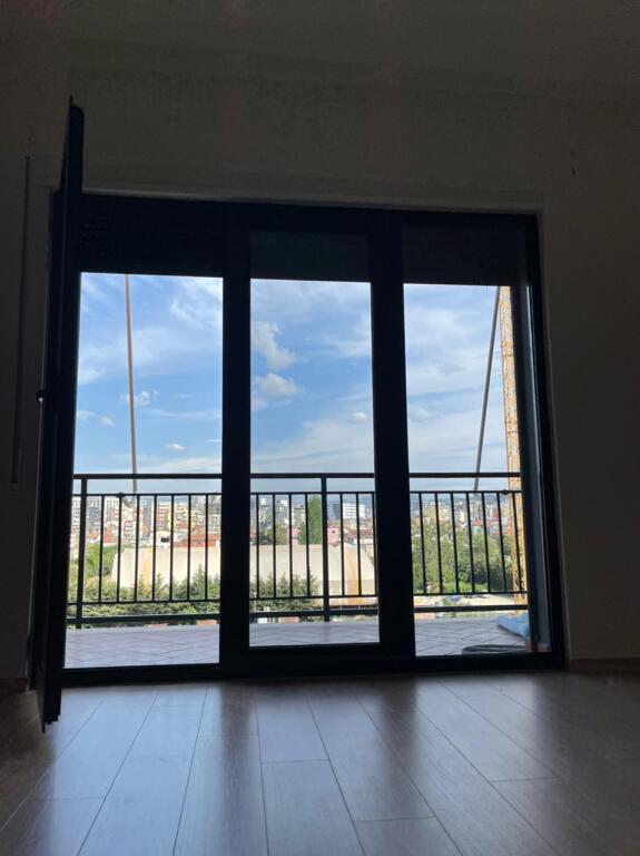 Jepet me qira 2+1+2+parkim BOSH TE GREEN CITY 550€