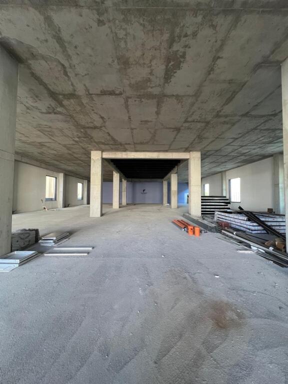 BUSINESS PREMISES FOR RENT 1010 M2 TEG 30,000 EURO