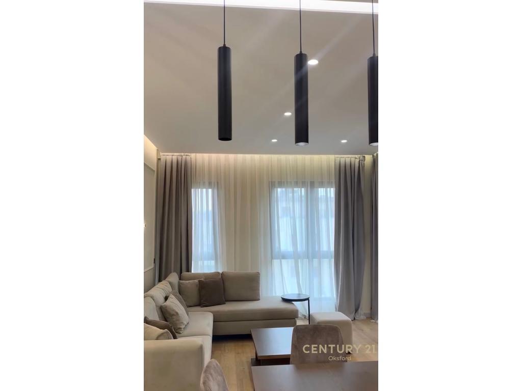 APARTAMENT 1+1+POST PARKIMI ME QIRA, TEK SQUARE 21, RRUGA E KAVAJËS!