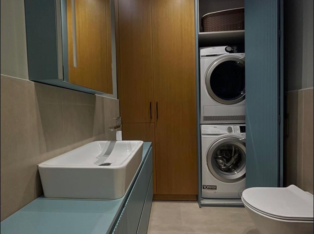 Japim me qira apartament 2+1+garazh te liqeni i thate!