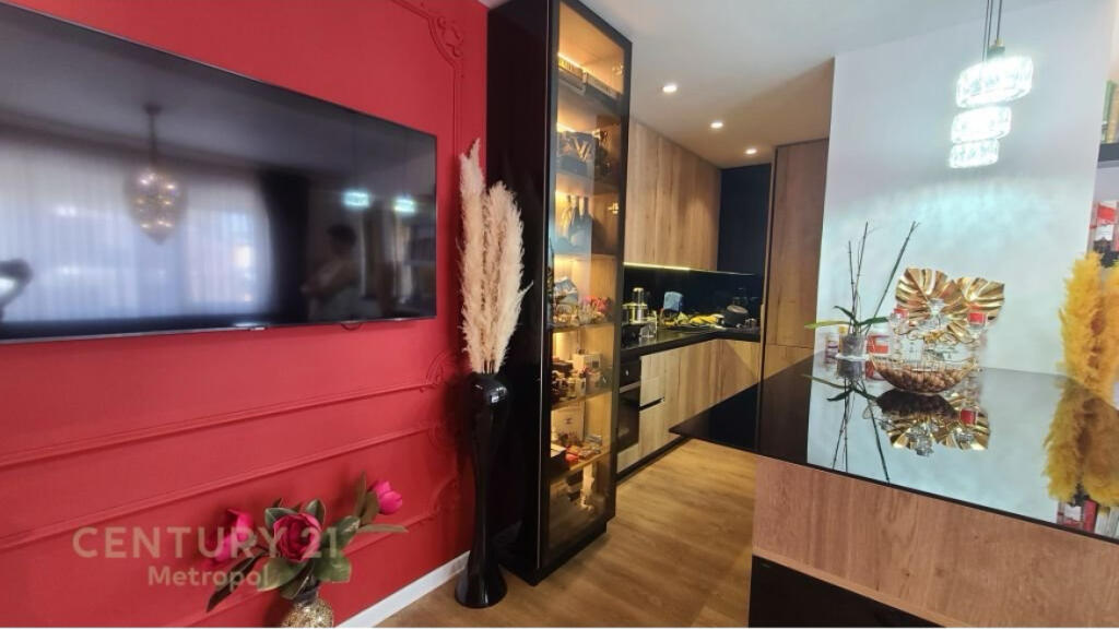 Jeepet me qira apartament 1+1 tek Rruga e Kosovarëve