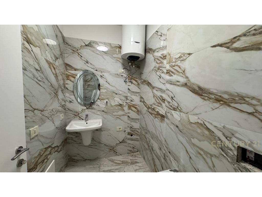 JEPET ME QIRA APARTAMENT 1+1+POST PARKIMI TEK REZIDENCA MINE PEZA