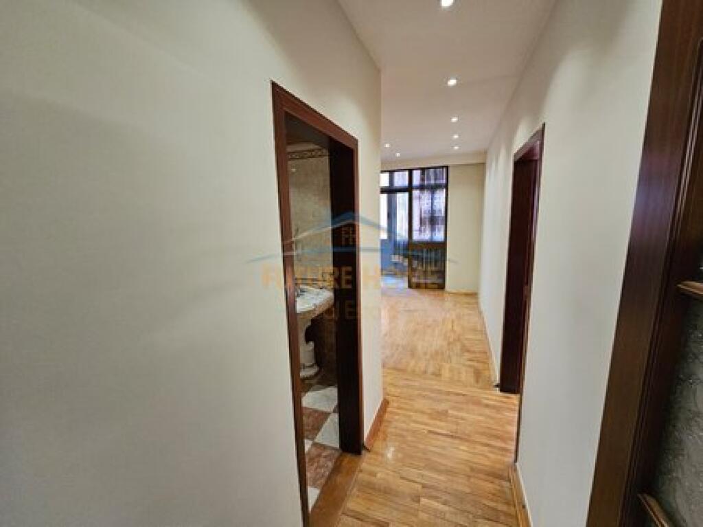 Sale, Apartment 2+1+2 in Bllok, Cafe Roma!