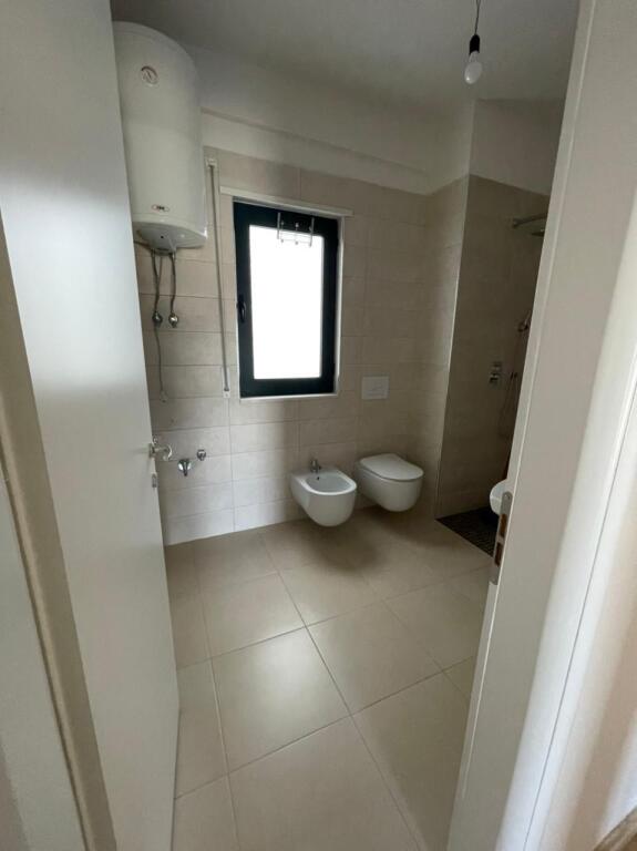 Jepet me qira 2+1+2+parkim BOSH TE GREEN CITY 550€