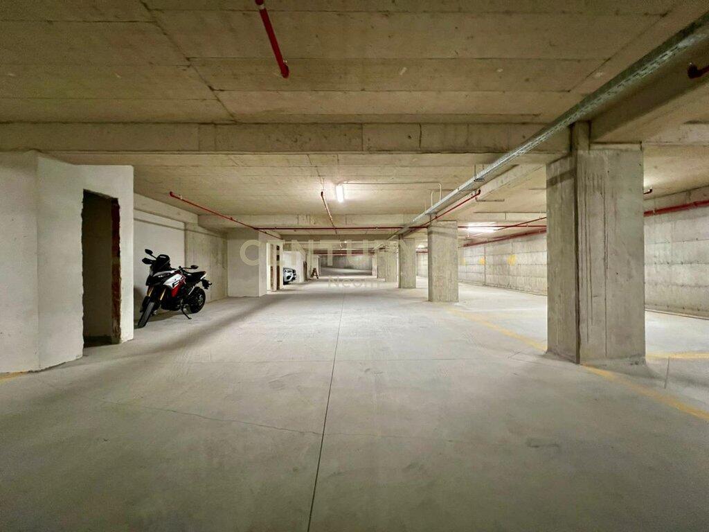 Qira – Apartament Deluxe 1+1 me Post Parkimi dhe Pamje nga Liqeni Artificial🌿