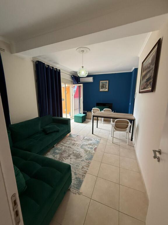 jepet me qera apartament ne plepa me pamje nga deti