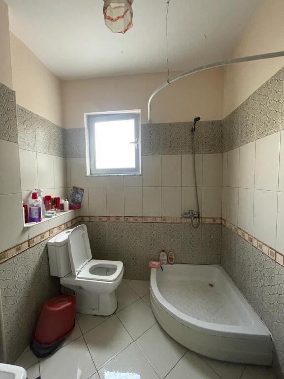 APARTAMENT ME QERA 2+1 PALLATI I BRIGADAVE 600 EURO