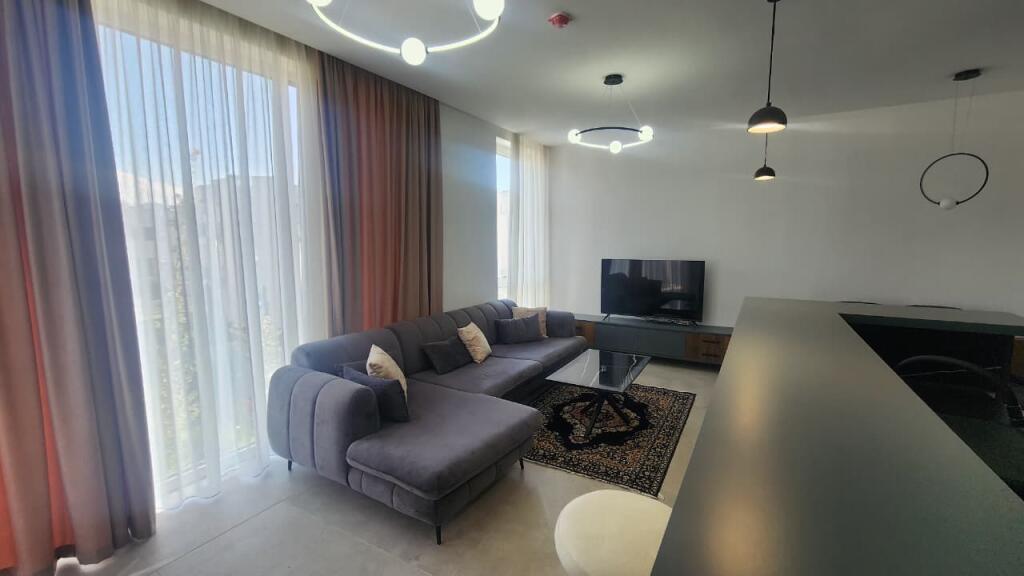 Apartament për qera 2+1+2+post parkimi – Liqeni i Thatë