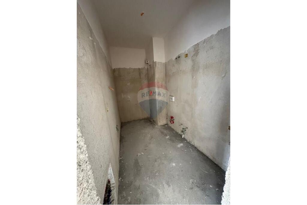 Shitet Apartament 1+1 Tek ish Sheshi Shqiponja-Tirana New Entry