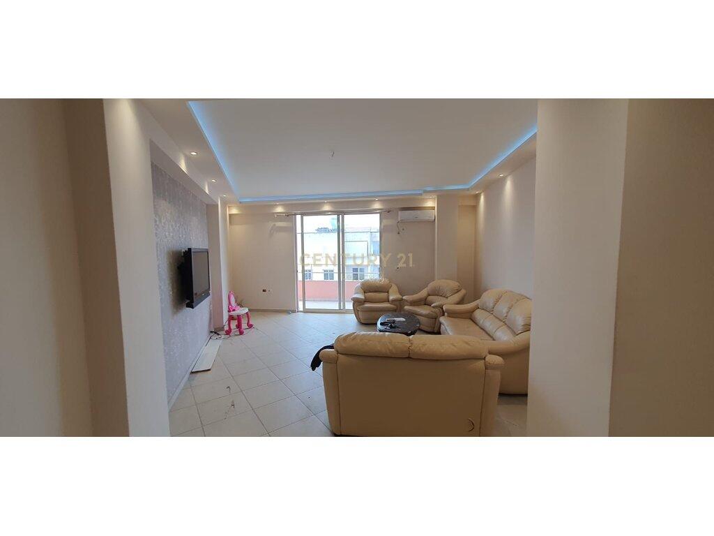 🏙️ Apartament Modern me Pamje Panoramike në Zemër të Astirit!