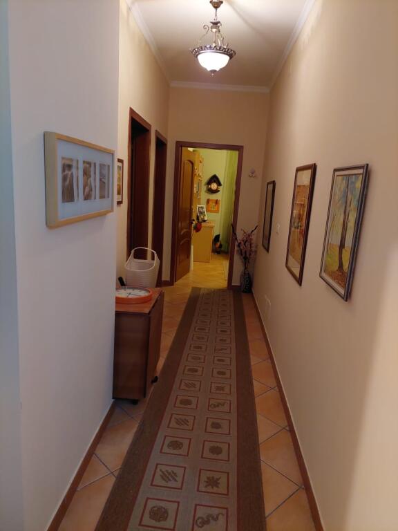 APARTAMENT PER QERA PRAN RRUGES S E PORTIT VELIERA